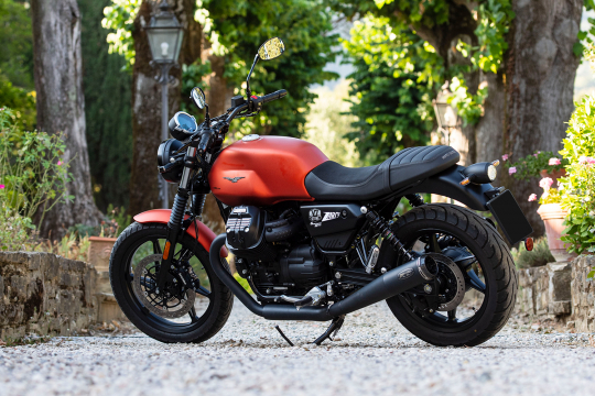 MOTO GUZZI V7 850 - SLIP-ON LIMITED EDITION 